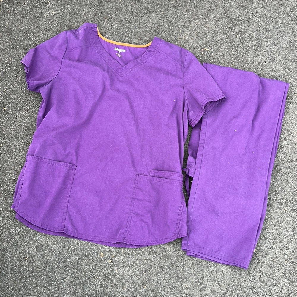 Women’s Scrubs